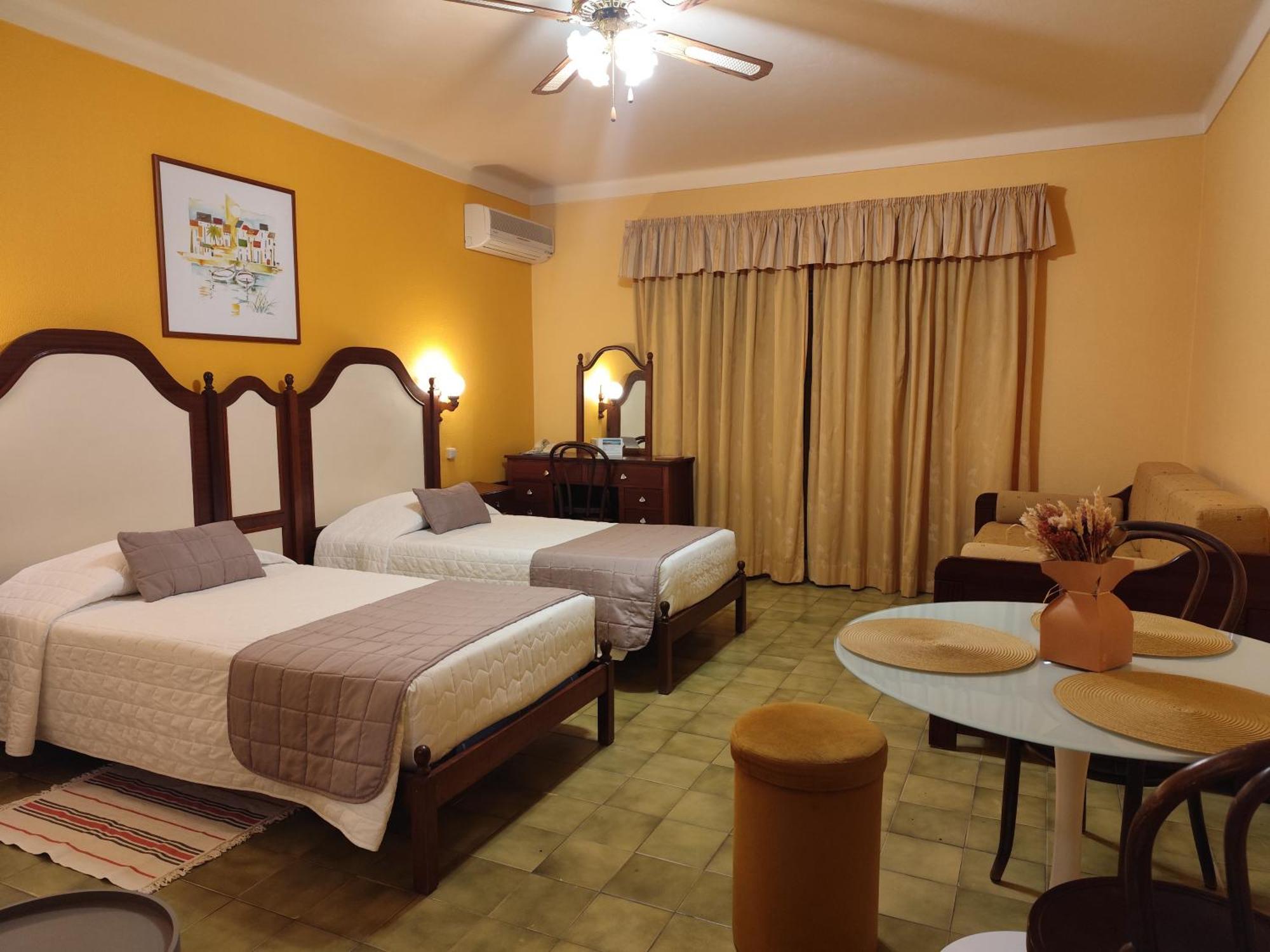 Apartamentos Turisticos Praia Grande Феррагуду Екстер'єр фото